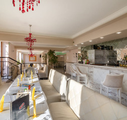 Restaurant_Zeus_3.jpg