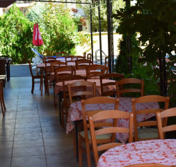 Restaurant.jpg