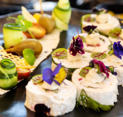 Restaurant_by_V-Chef13.jpg