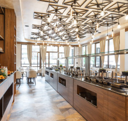 Restaurant_by_V-Chef17.jpg