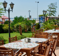 Restaurant.jpg