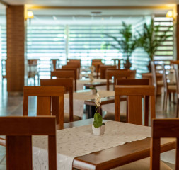 Restaurant.jpg