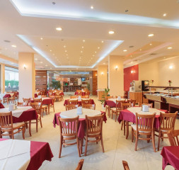 Restaurant.jpg