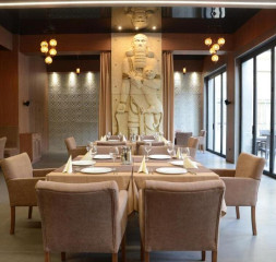 Restaurants_5.jpg