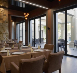 Restaurants_6.jpg