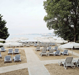 Sun_Terraces_2.jpg