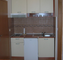 V-2004-7.jpg