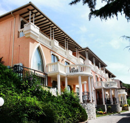 Villas_Exterior_1.jpg