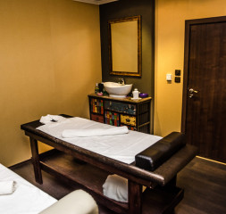 Wellness_Massage_2.jpg
