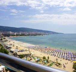 beach_2.jpg