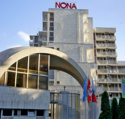 exterior_12.jpg