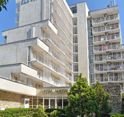 exterior_1.jpg
