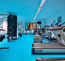feature_oe2a08596061ps2.jpg