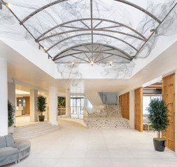 grant_hotel_sunny_beach_lobby1.jpg