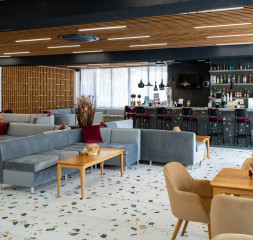 grant_hotel_sunny_beach_lobby_bar4.jpg