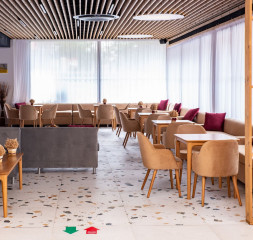 grant_hotel_sunny_beach_lobby_bar7.jpg