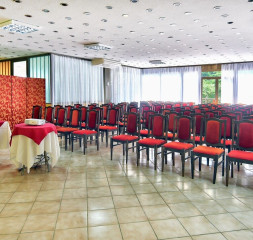 hall_2.jpg