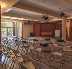 hall_4.jpg