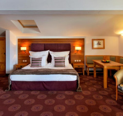 junior-suite-town-view.jpg