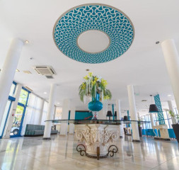 lobby_1.jpg