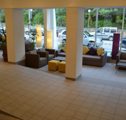 lobby_3.jpg
