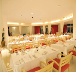 main_restaurant_01.jpg
