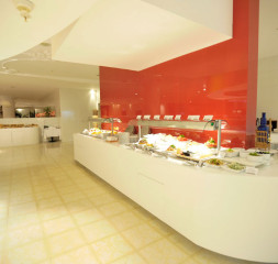 main_restaurant_04.jpg