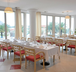 main_restaurant_05.jpg