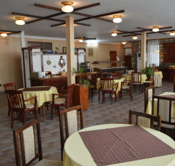 main_restaurant.jpg