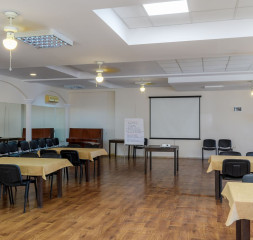 onference_Hall_3.jpg