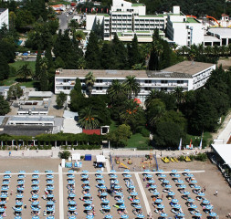 plaza-1.JPG