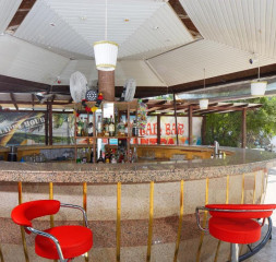 pool_bar_3.jpg