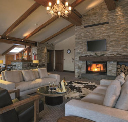 presidential-suite-living-room.jpg