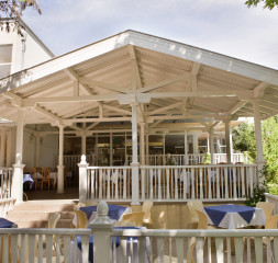 restaurant_1.jpg