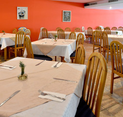 restaurant_2.jpg