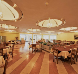 restaurant_2.jpg