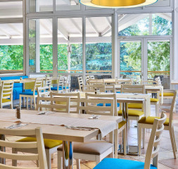 restaurant_3.jpg