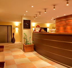 spa-reception.jpg