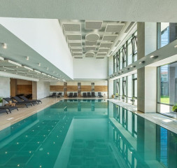 wPool_Indoor_2.jpg
